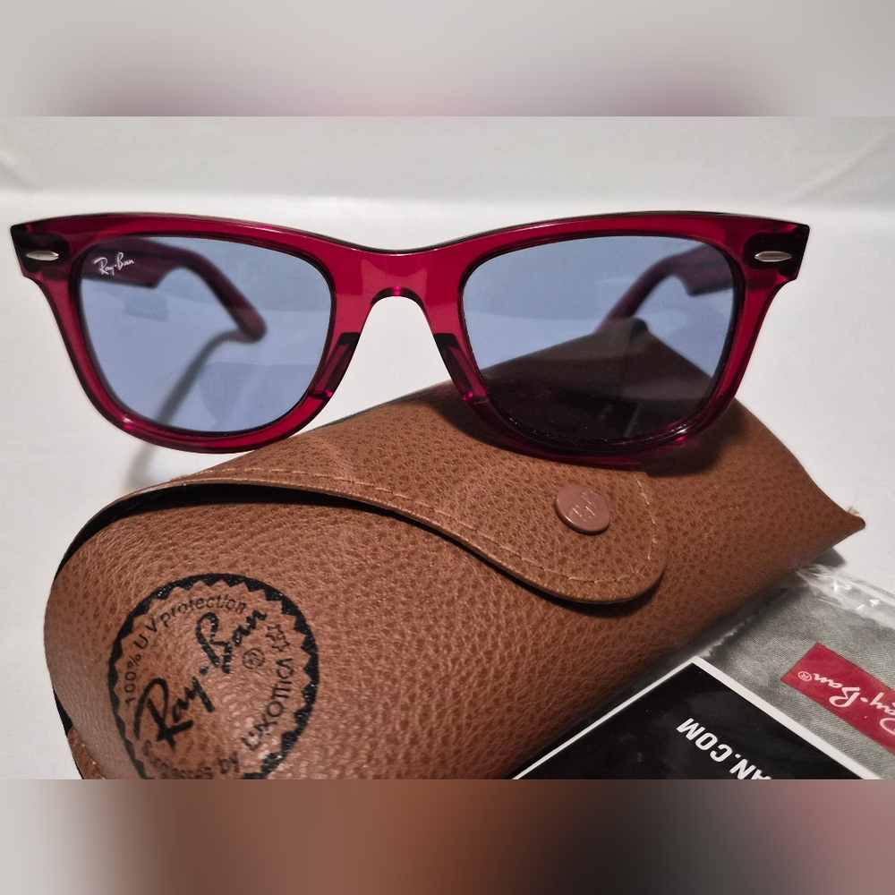 Ray Ban Original Wayfarer Colorblock Sunglasses in Red Womens - Picture 3 of 16